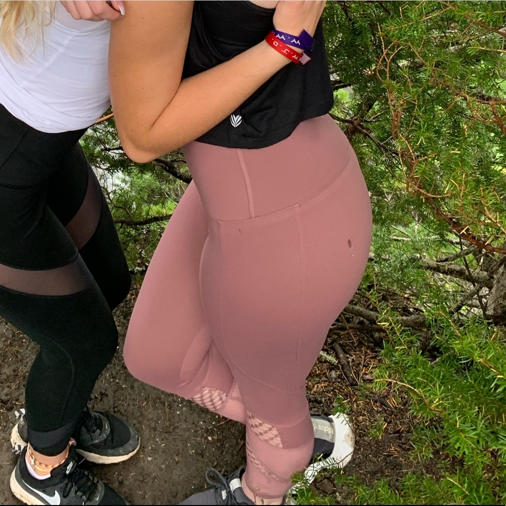 SOLD//PINK/Victoria Secret Pink Mesh Leggings